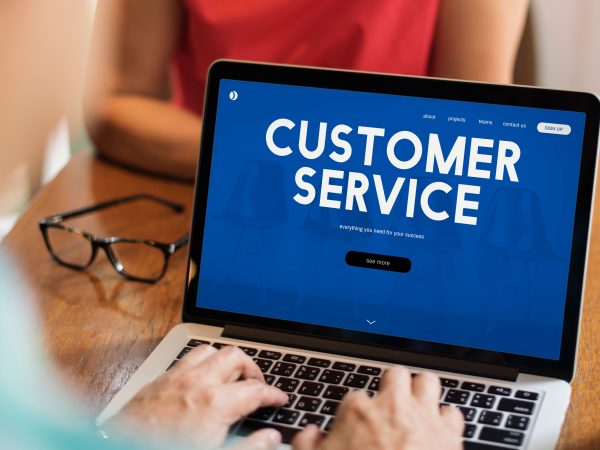 AI for Customer Service: 4 Ways to Get Ahead of the Curve