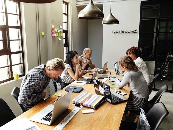 How Successful Salespeople Stay Productive At Work