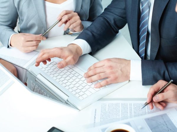 7 Things To Consider Before Getting a CRM System