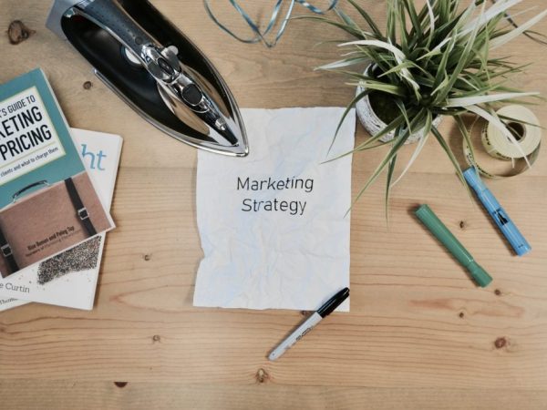 A Marketing Strategy for B2B Financial Companies to Retain Customers