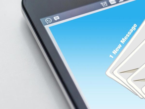 Smart Reply Inbox by Gmail Lets Your Smart Device Respond to Your Emails